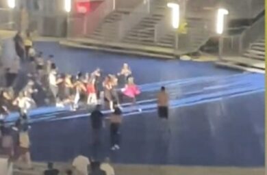 Roma, Blanco scappa inseguito dai fan all’Olimpico: viene braccato e inciampa