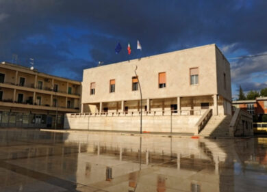 Buche e servizi inesistenti? Guidonia “regala” i fondi alla musica celtica