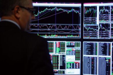 Borsa, Piazza Affari chiude in netto calo: timori per le prossime mosse Fed