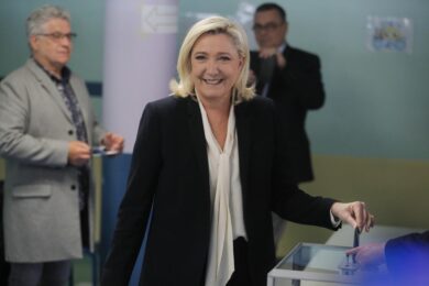 Le obiezioni sull’alleanza del Cdx in Ue con Le Pen? Infondate. Ecco perchè