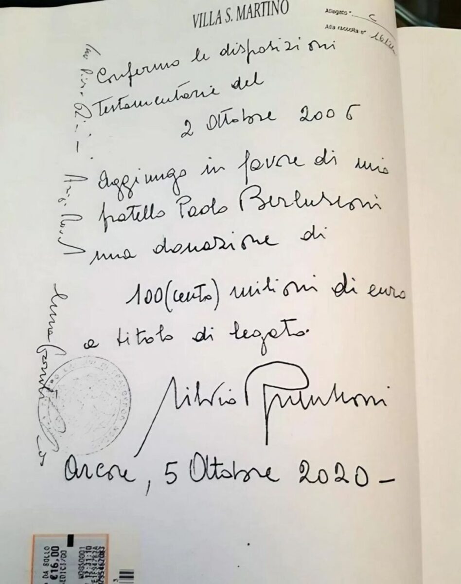 Berlusconi, il testamento olografo del 2006 e del 2020. Poi l’aggiunta del ’22