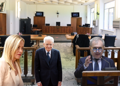 Giustizia, Meloni non vuole lo scontro totale: Mattarella arbitro