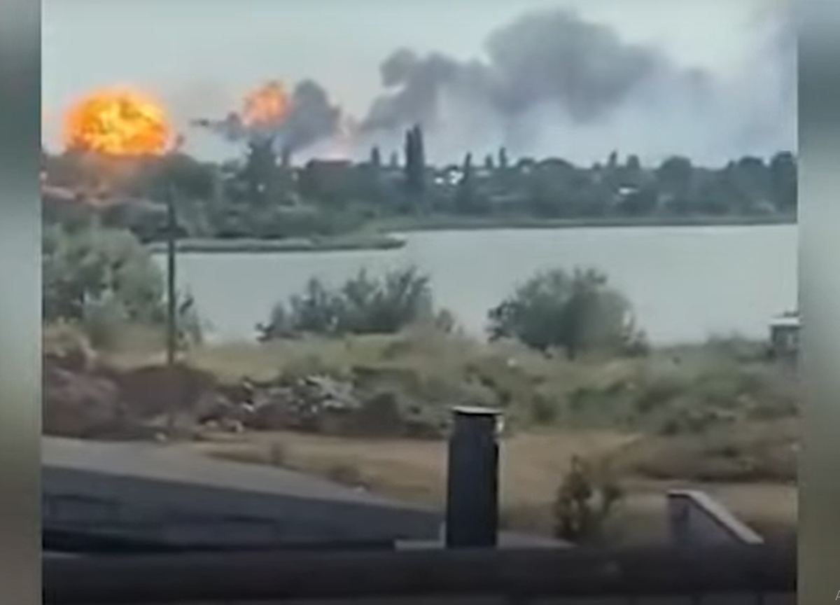 L’Ucraina ammette la responsabilità: “Attaccato noi il ponte della Crimea” L’Ucraina ammette la responsabilità: “Attaccato noi il ponte della Crimea”
