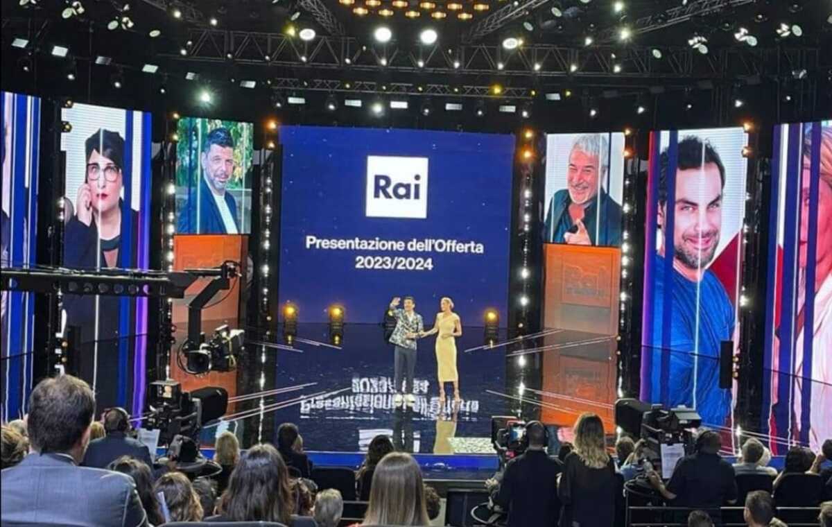Palinsesti Rai. Il dietro le quinte della presentazione a Napoli. Tutti i nomi