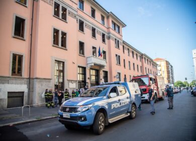 Incendio nella Casa di riposo a Milano, polemiche per l’esternalizzazione