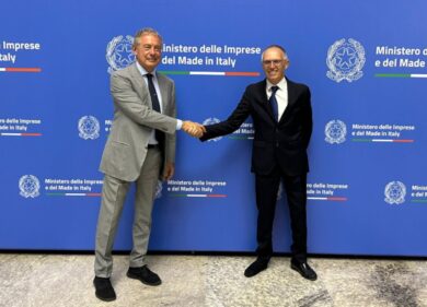 Stellantis, Tavares dal ministro Urso: “Produrremo un mln di auto in Italia”
