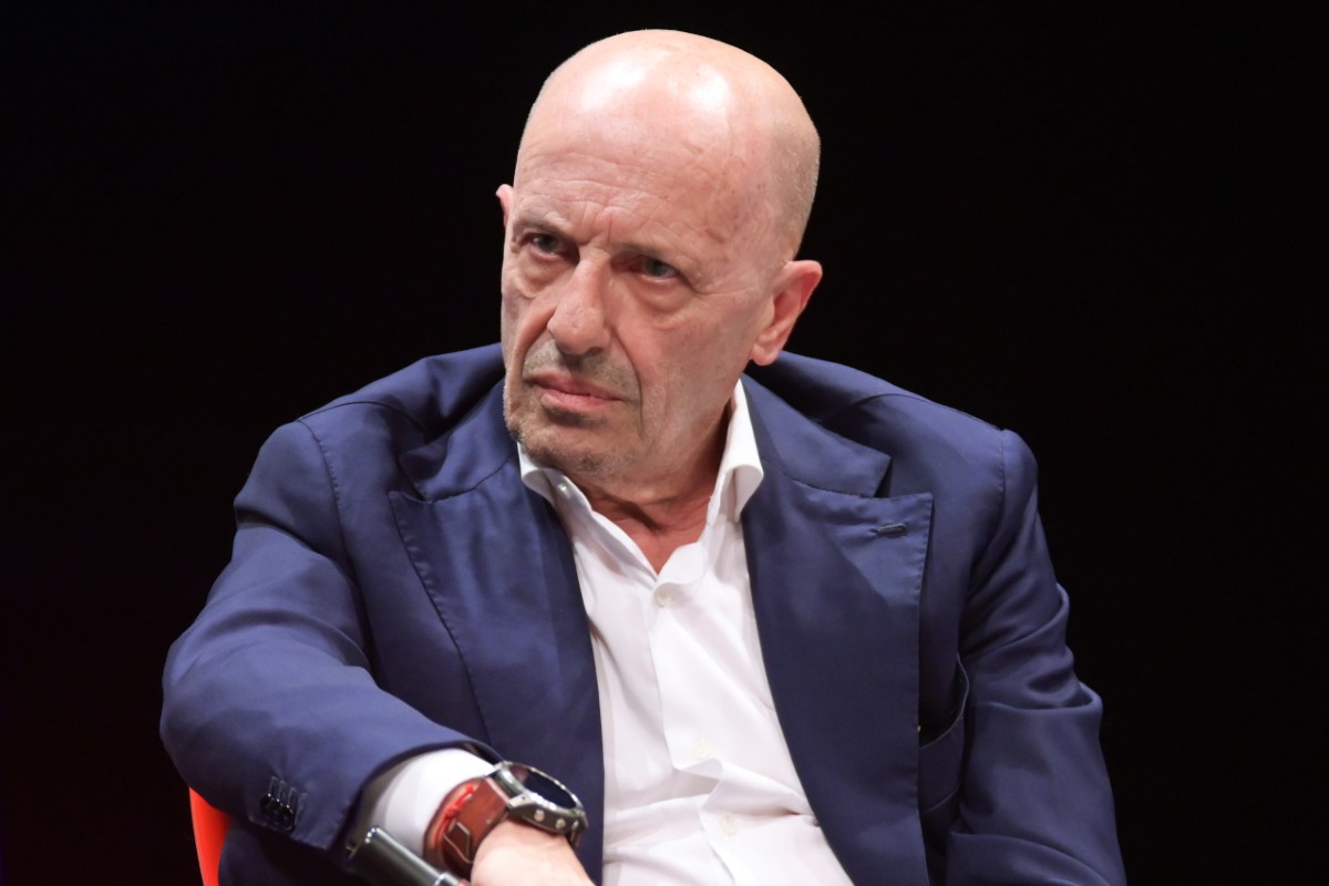 Libero, Sallusti difende Facci: “Perché il Pd sta zitto su Saviano e Fedez?” Libero, Sallusti difende Facci: “Perché il Pd sta zitto su Saviano e Fedez?”