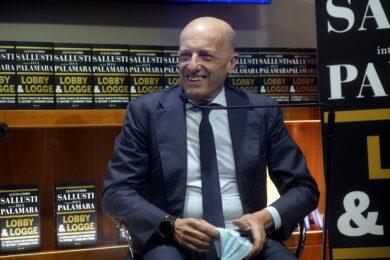 Libero, Sallusti difende Facci: “Perché il Pd sta zitto su Saviano e Fedez?”