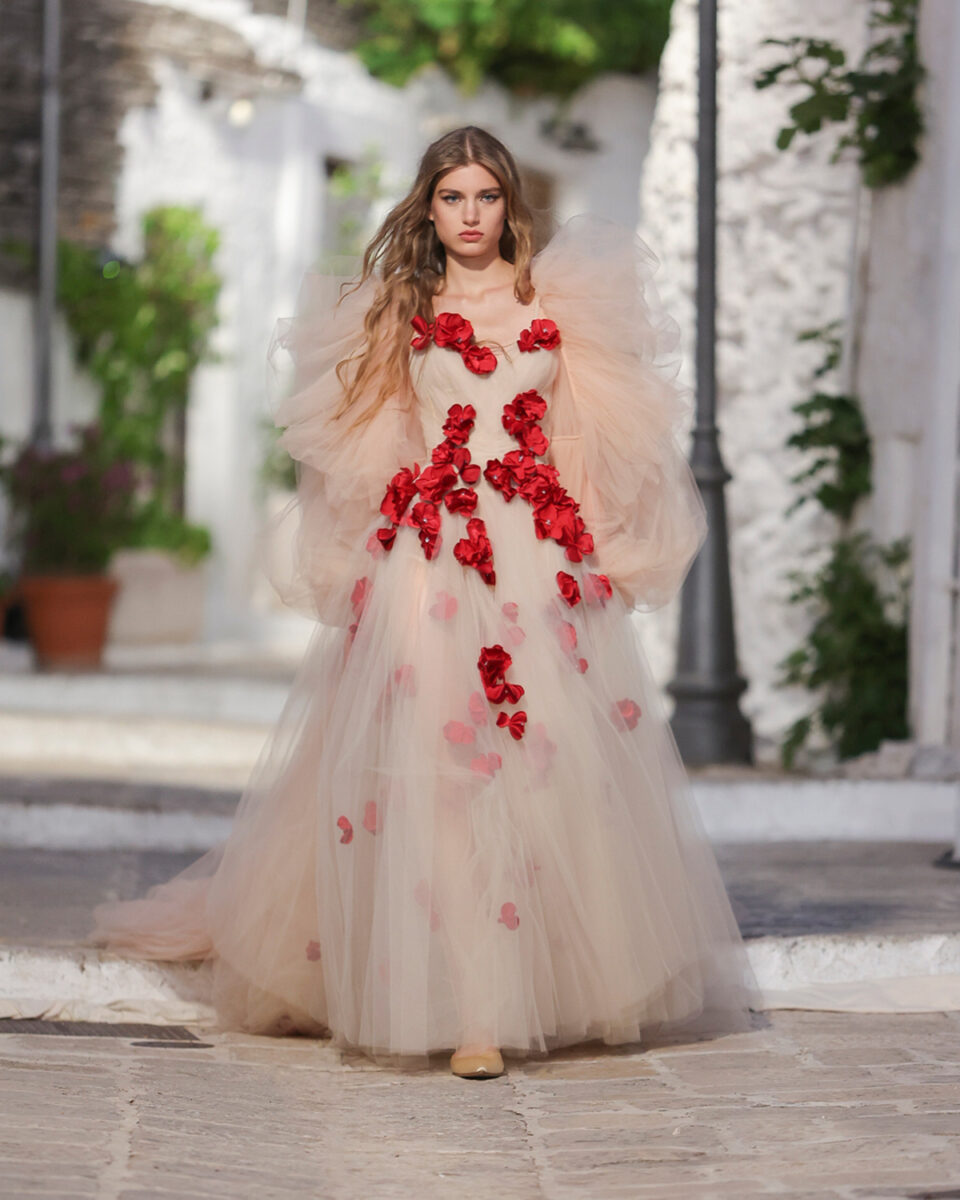 Puglia, Dolce & Gabbana incanta Ostuni: i video esclusivi della sfilata