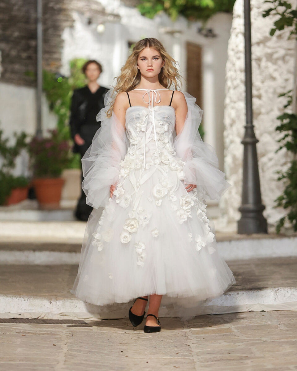 Puglia, Dolce & Gabbana incanta Ostuni: i video esclusivi della sfilata