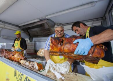Coldiretti invita e poi caccia un professore a favore della carne sintetica