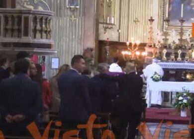 Da Ronzulli a Letta, le immagini della messa per il trigesimo di Berlusconi