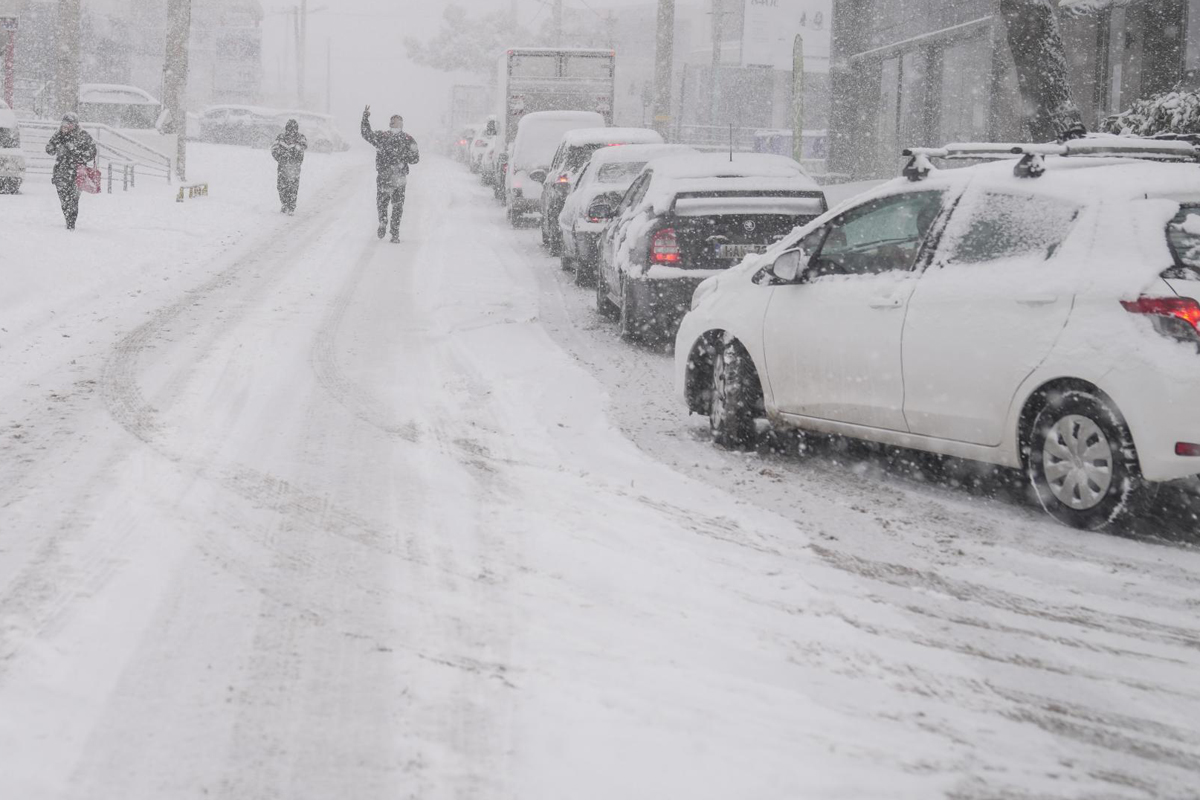 Clima sempre più pazzo, scende la neve in Sud Africa: non succedeva da 10 anni Clima sempre più pazzo, scende la neve in Sud Africa: non succedeva da 10 anni