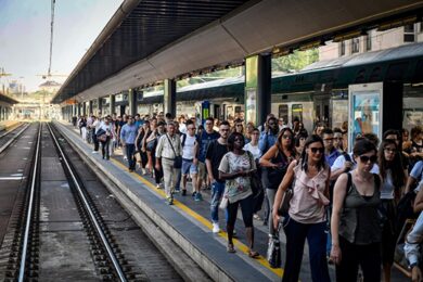 Scioperi, disagi per i trasporti. Sabato tocca agli aerei: ecco quali