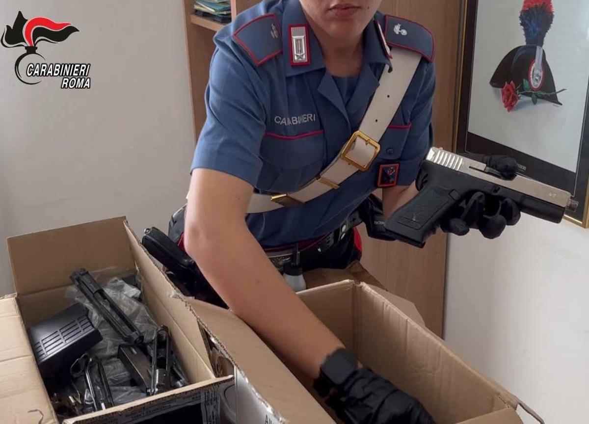 Trasformavano armi giocattoli in pistole vere nel laboratorio della malavita Trasformavano armi giocattoli in pistole vere nel laboratorio della malavita