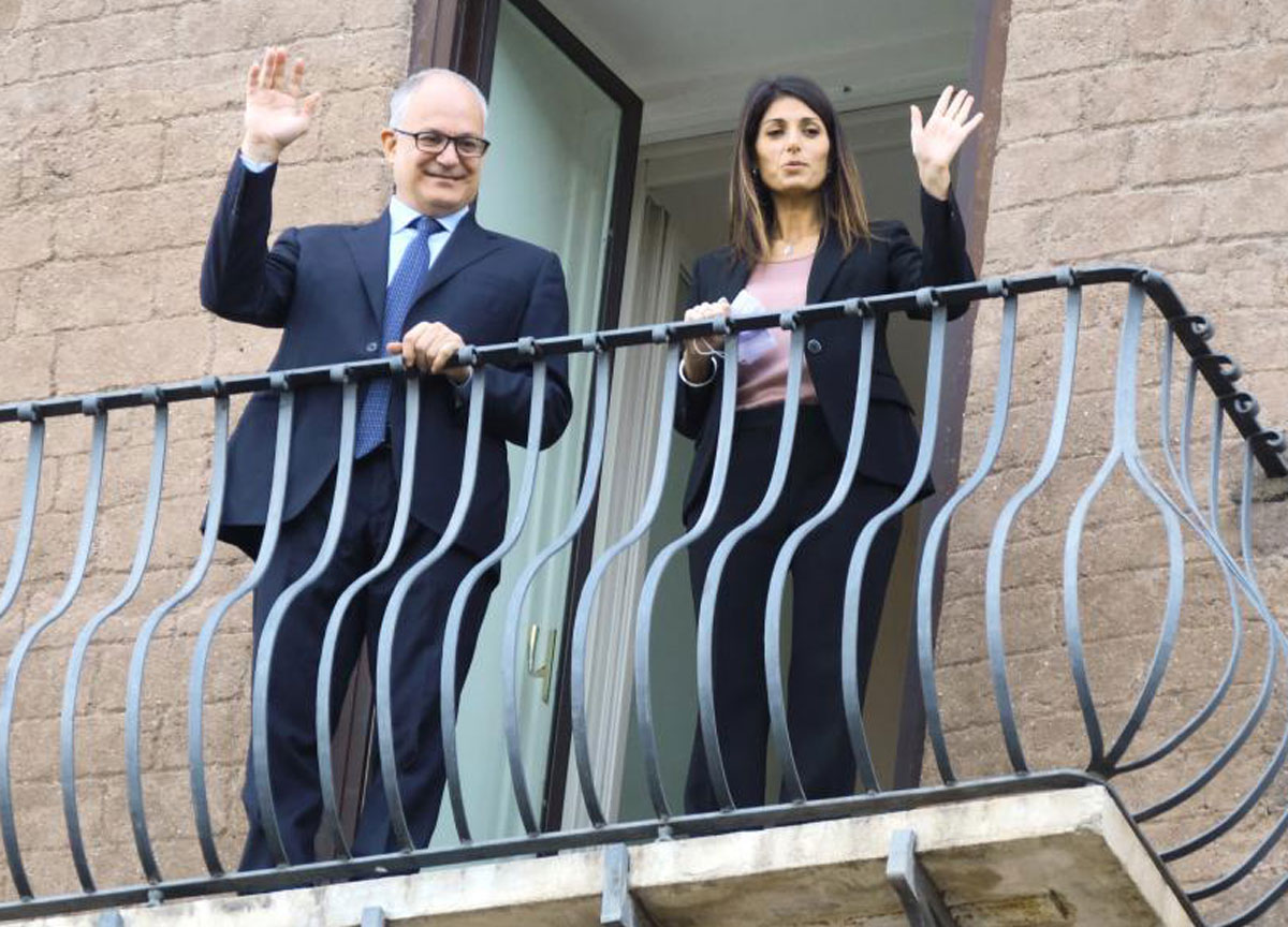 Caos rifiuti, Gualtieri scarica la colpa sulla Raggi: “Ora Ama cambi passo” Caos rifiuti, Gualtieri scarica la colpa sulla Raggi: “Ora Ama cambi passo”