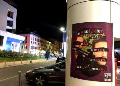 I manifesti di “Non una di meno” contro La Russa padre e figlio a Milano