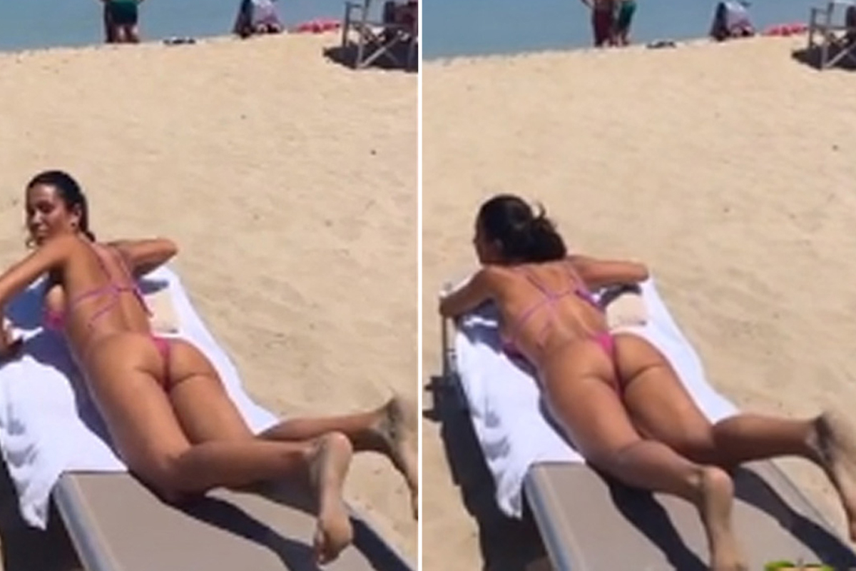Federica Nargi fa tripletta ‘alla Matri’: costume giallo, bikini e il top.. Federica Nargi fa tripletta ‘alla Matri’: costume giallo, bikini e il top..