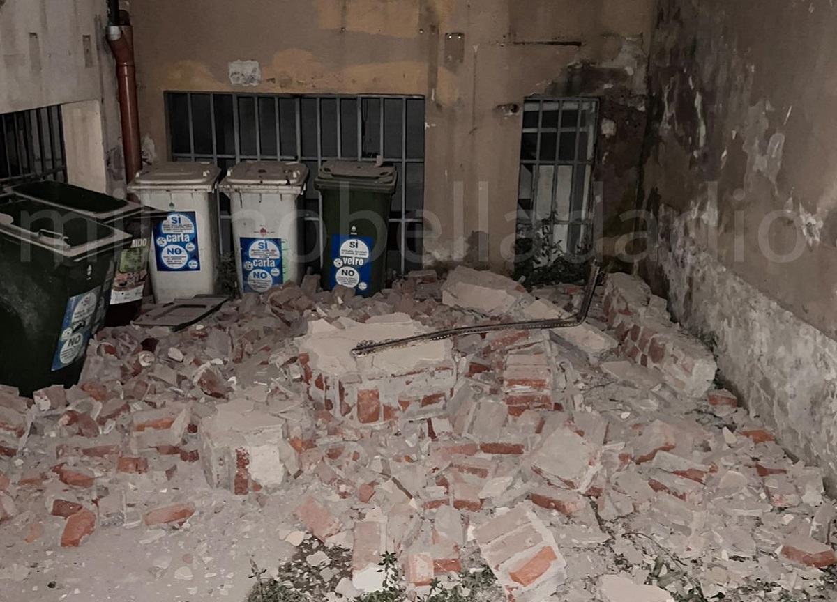 Milano, crolla una palazzina di tre piani in Porta Romana. FOTO Milano, crolla una palazzina di tre piani in Porta Romana. FOTO