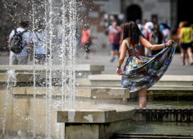 Il caldo invade le città italiane: domani anche Milano da bollino rosso