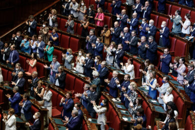 Camera, votano per aumentarsi gli stipendi. Gli arraffoni colpiscono ancora
