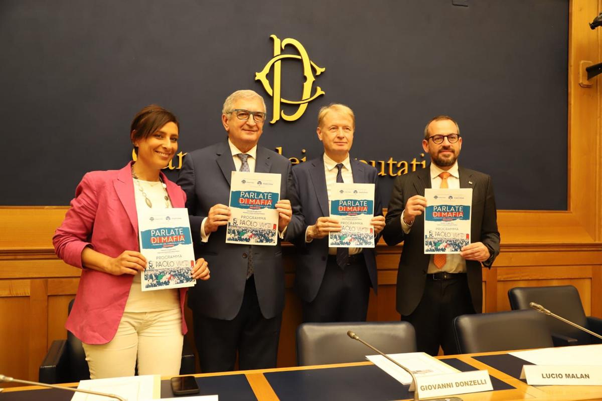Mafia, convegno a Palermo su Paolo Borsellino “parlate di Mafia” Mafia, convegno a Palermo su Paolo Borsellino “parlate di Mafia”