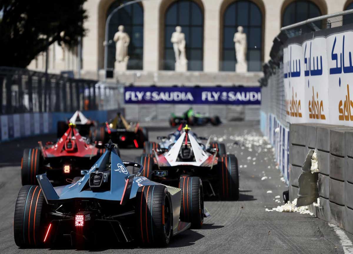Formula E Roma: Dennis trionfa all’Eur e mette un’ipoteca sul titolo mondiale Formula E Roma: Dennis trionfa all’Eur e mette un’ipoteca sul titolo mondiale