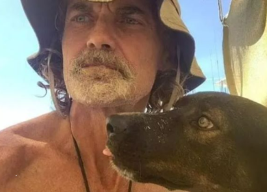 Un uomo e il suo cane alla deriva nell’Oceano Pacifico per due mesi: salvi