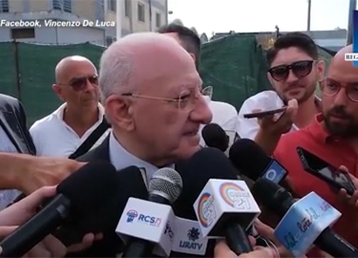 Roma-Pompei, De Luca al vetriolo: “Cerimonia ridicola”. Ecco perchè. VIDEO Roma-Pompei, De Luca al vetriolo: “Cerimonia ridicola”. Ecco perchè. VIDEO