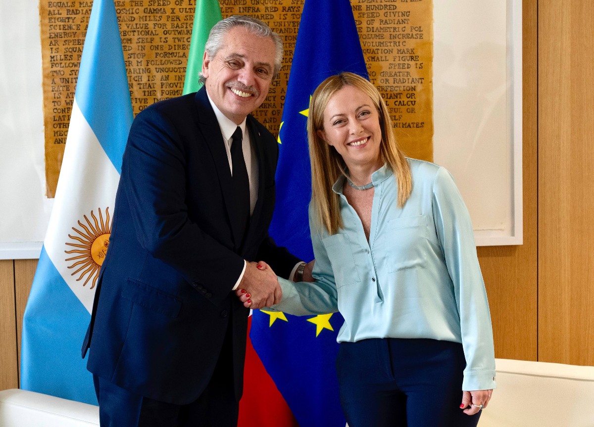 Meloni vede il presidente argentino. Focus su materie prime ed energia Meloni vede il presidente argentino. Focus su materie prime ed energia