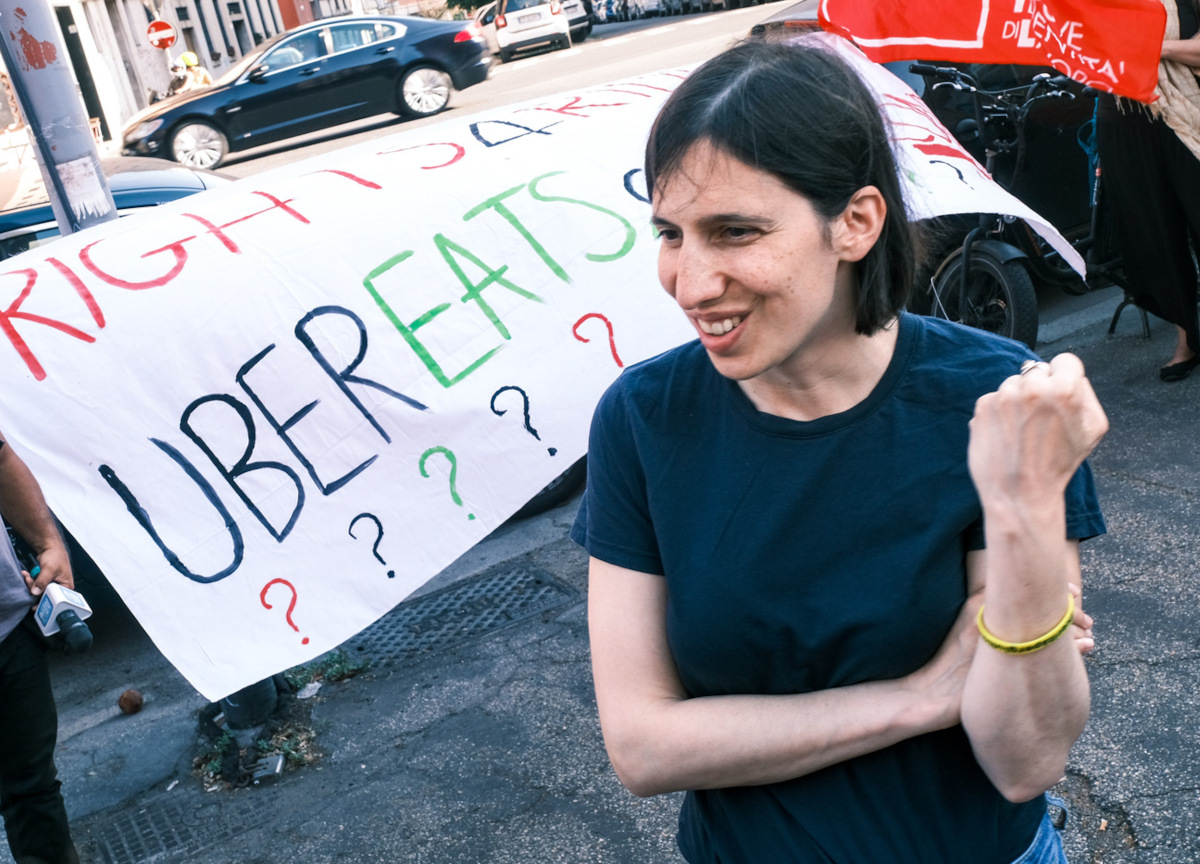 Elly Schlein: “Salario minimo? Sotto i 9 € l’ora è sfruttamento, non è legale”