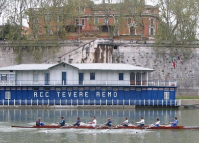 Istruttore di vela violenta una sedicenne. E a Viterbo stuprata per 48 ore