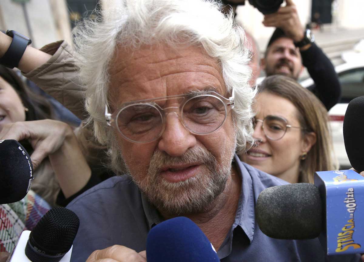 Beppe Grillo, 75 anni: il messia 5Stelle prigioniero nella trappola della vita Beppe Grillo, 75 anni: il messia 5Stelle prigioniero nella trappola della vita