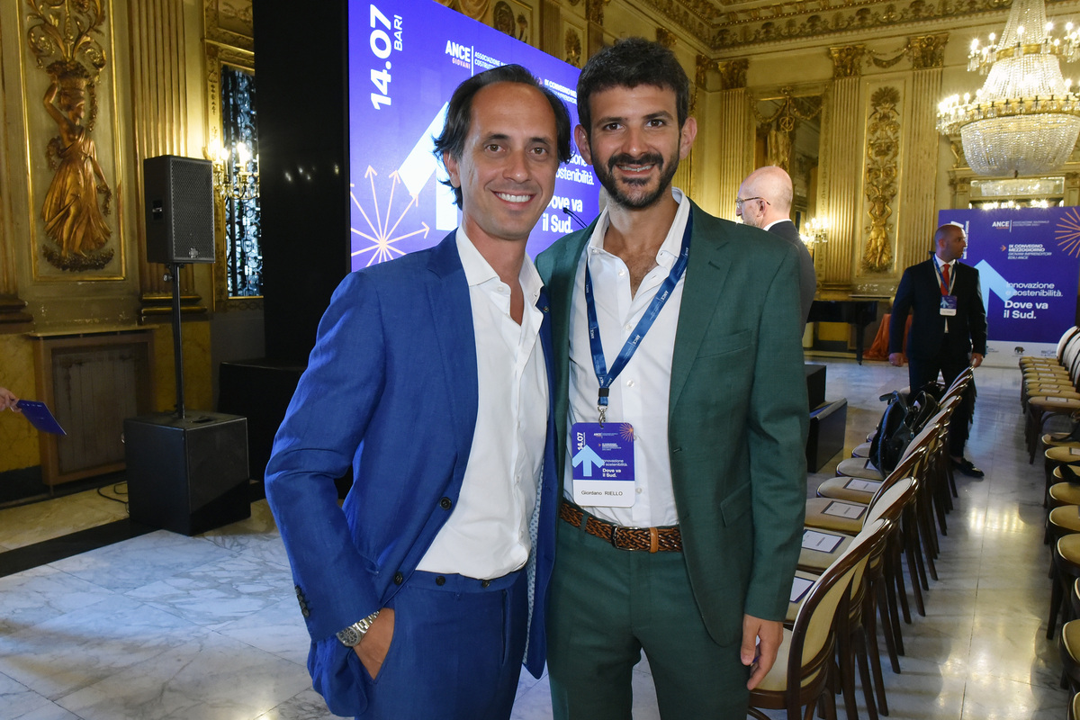 Ance Giovani, a Bari il confronto tra imprenditori e istituzioni Ance Giovani, a Bari il confronto tra imprenditori e istituzioni