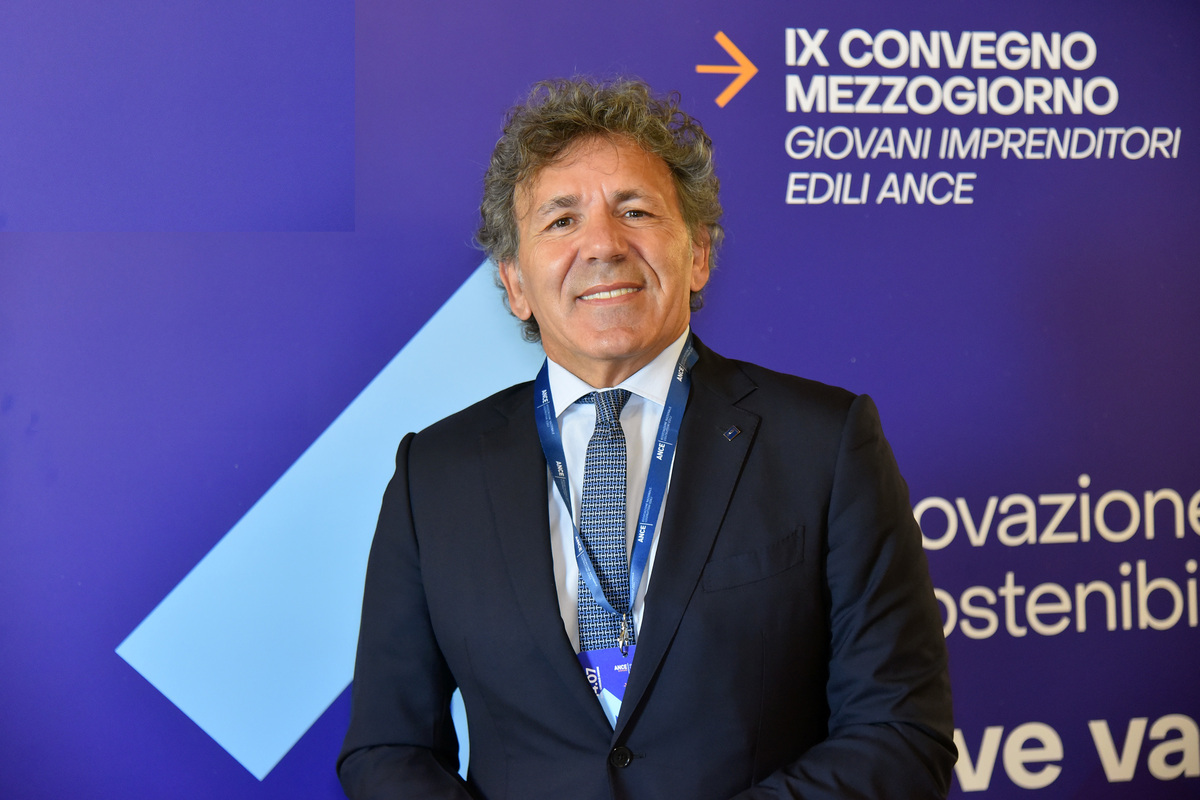 Ance Giovani, a Bari il confronto tra imprenditori e istituzioni Ance Giovani, a Bari il confronto tra imprenditori e istituzioni