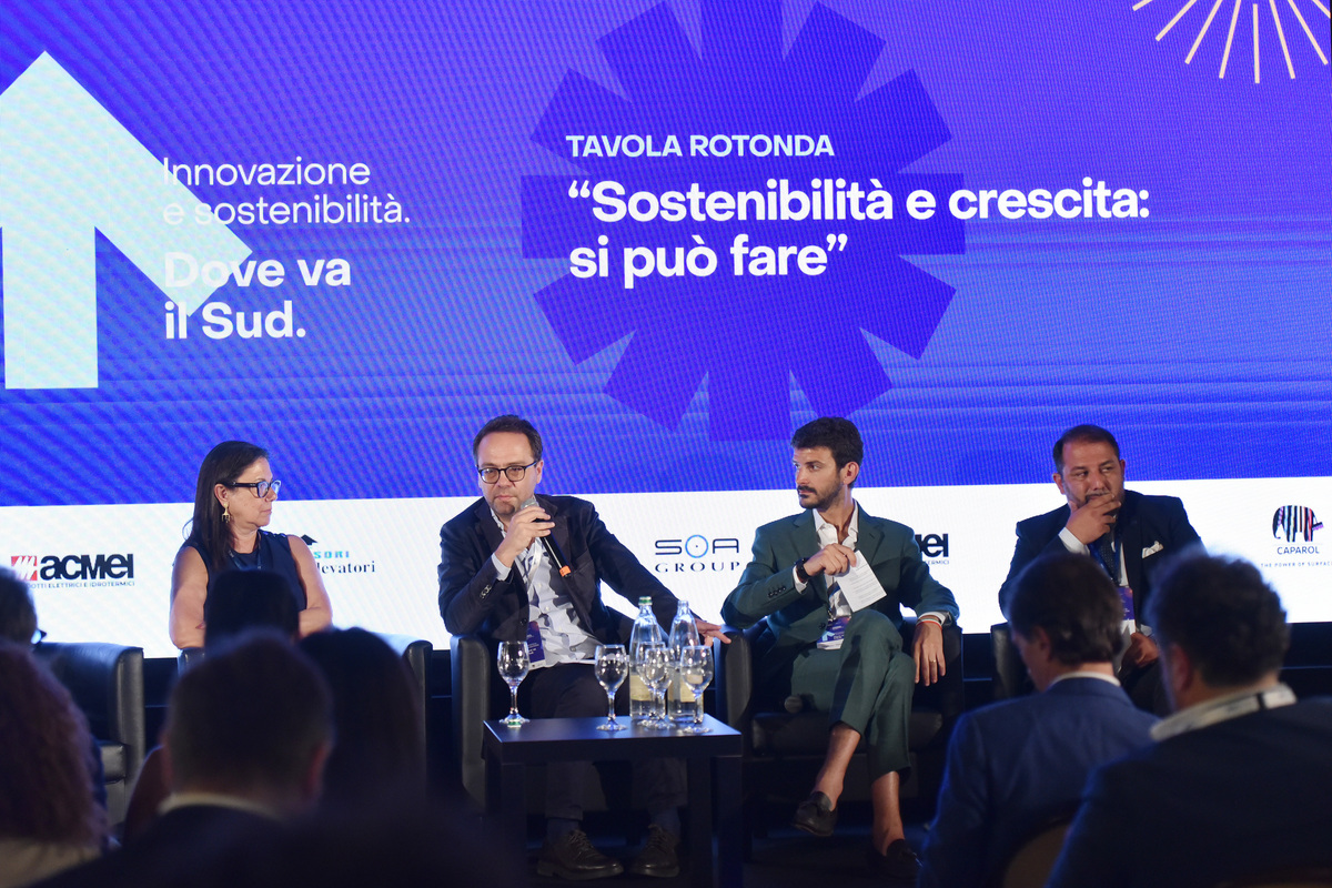 Ance Giovani, a Bari il confronto tra imprenditori e istituzioni Ance Giovani, a Bari il confronto tra imprenditori e istituzioni