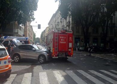 Incidente per la scorta di La Russa: scontro con un mezzo dei pompieri