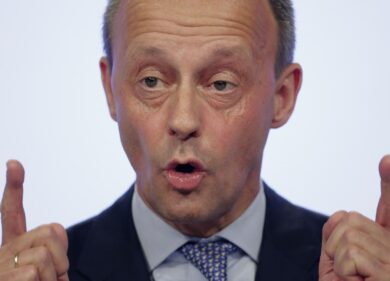 Germania, caos sul leader della Cdu. “Asse con l’estrema destra”, poi ritratta