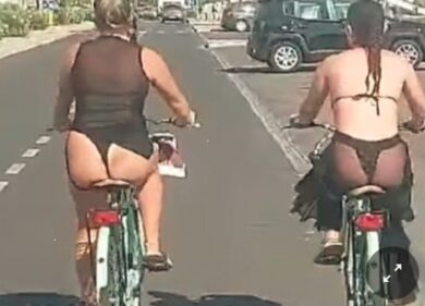 Gallipoli, turiste con le chiappe al vento. È polemica: “Vanno multate”. Video