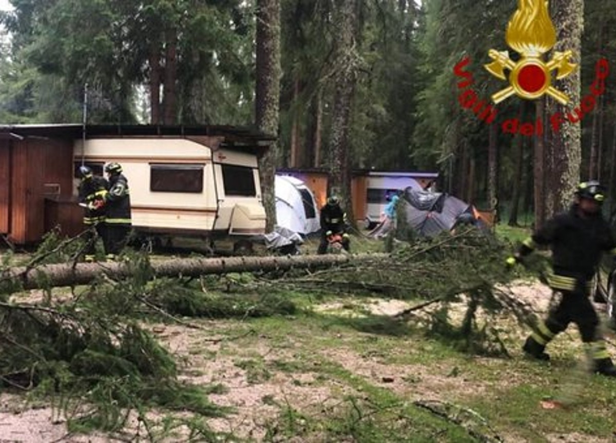 Veneto martoriato dalle tempeste: decine di feriti e circolazione in tilt