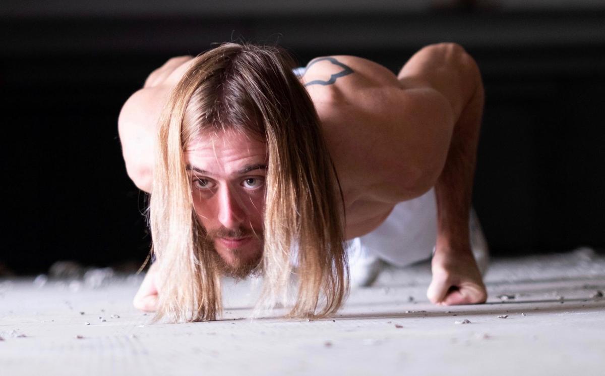 Icona dei social, Simone Etere Icona dei social, Simone Etere