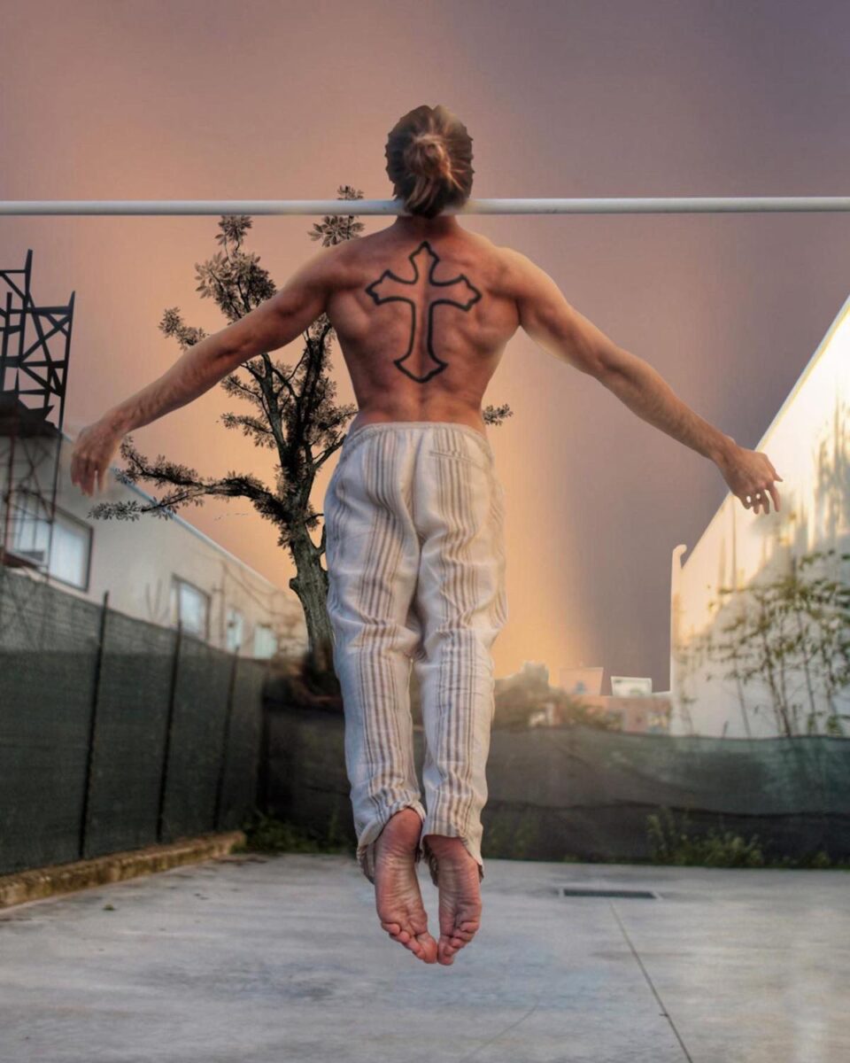 Icona dei social, Simone Etere Icona dei social, Simone Etere