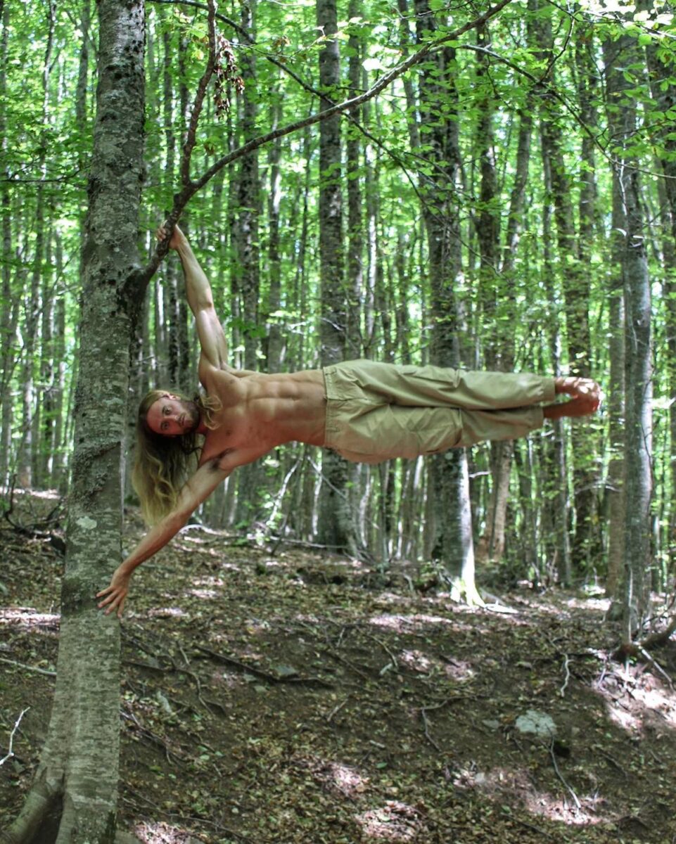 Icona dei social, Simone Etere Icona dei social, Simone Etere