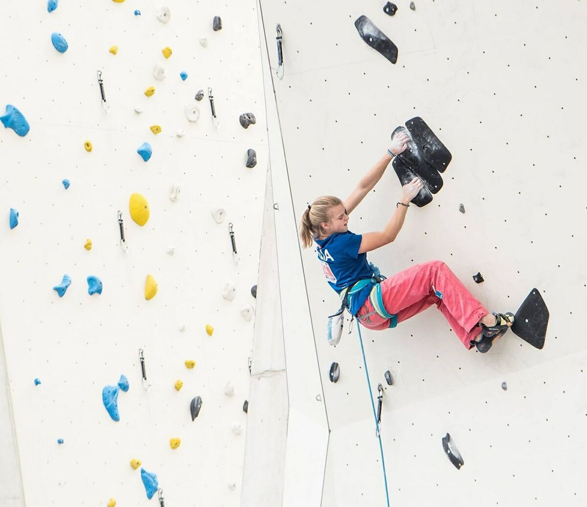 Precipita e muore sull’Himalaya una giovane promessa italiana di arrampicata Precipita e muore sull’Himalaya una giovane promessa italiana di arrampicata