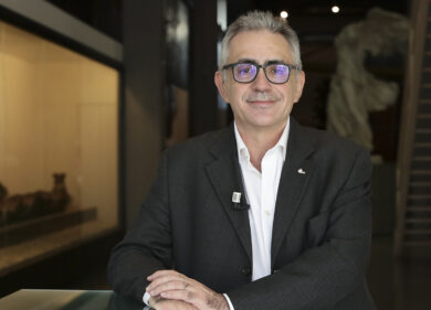 “Covid, 10 morti al giorno ma il governo minimizza. Il Cdx con i negazionisti”