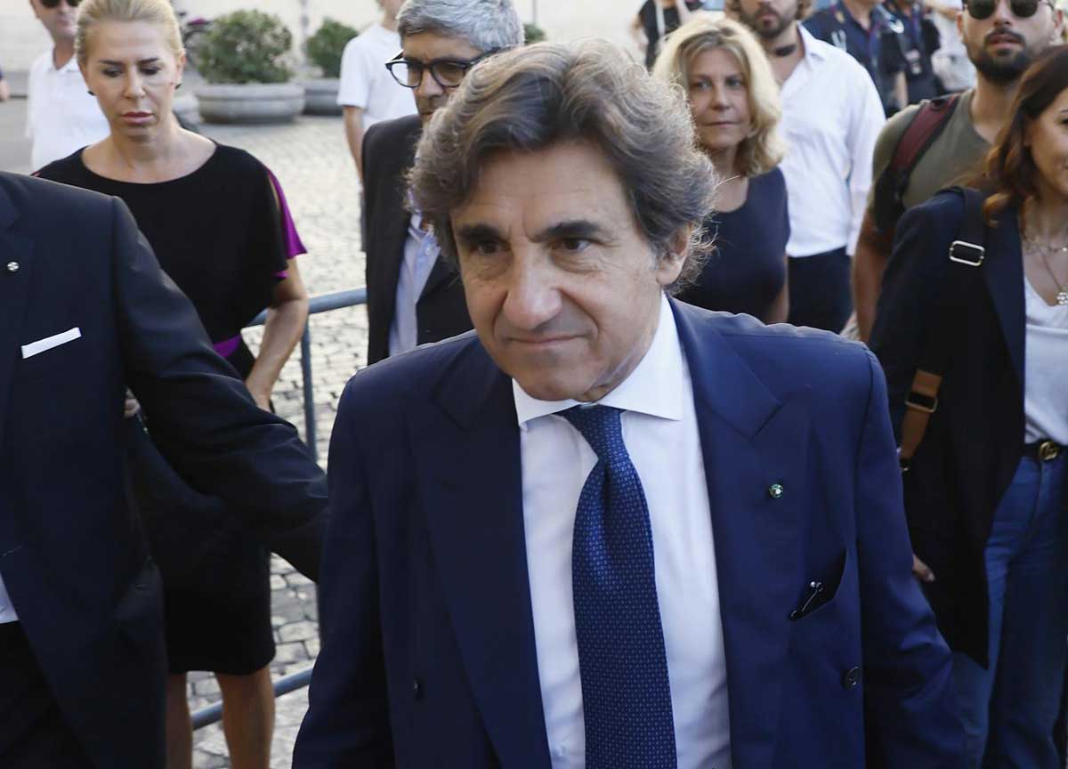 Morte Andrea Purgatori, il bluff del giallo d’estate. Chi c’era ai funerali Morte Andrea Purgatori, il bluff del giallo d’estate. Chi c’era ai funerali