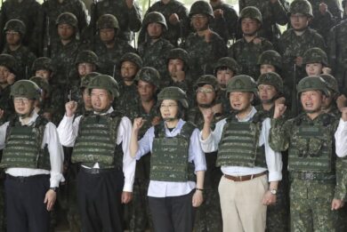 Usa, storico pacchetto di aiuti militari a Taiwan. Cina: “Guerra più vicina”