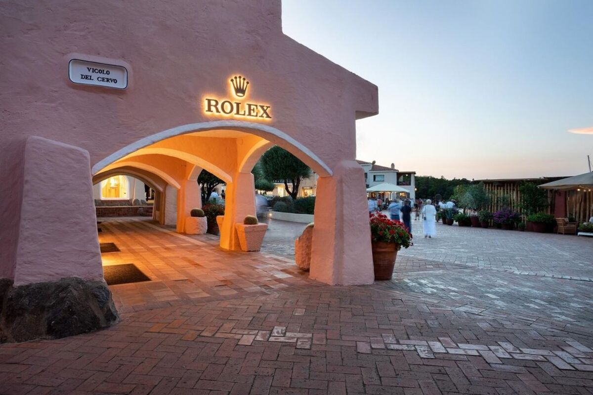 Rolex, la nuova boutique con Rocca. Il binomio del lusso atterra a Porto Cervo