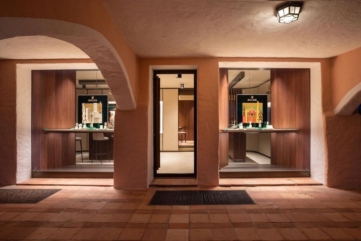 Rolex, la nuova boutique con Rocca. Il binomio del lusso atterra a Porto Cervo