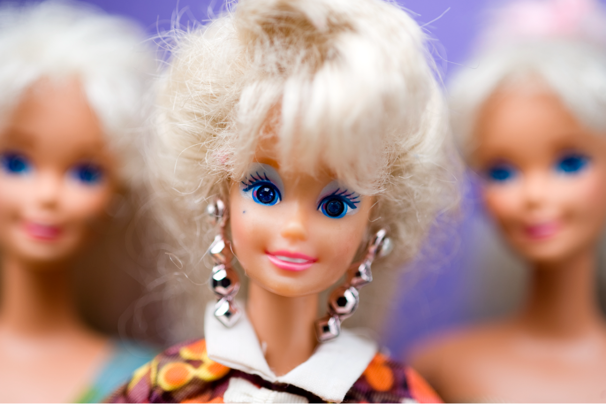 Barbie, pesante e troppo femminista: Affari va al cinema. La recensione Barbie, pesante e troppo femminista: Affari va al cinema. La recensione